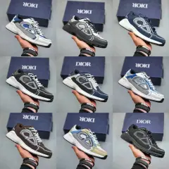 B30 Low-Top Sneaker
